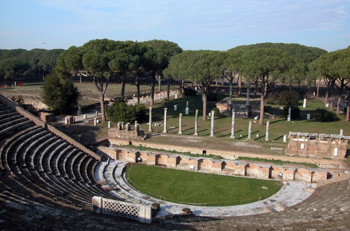 ostia-antica-teatro__Villa-Erasi-Bed-and-Breakfast-Fiumicino-1200x794-1200x794.jpg